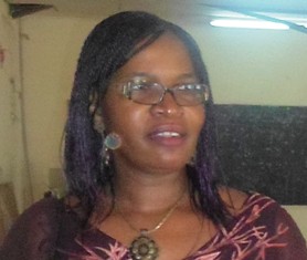 Berthe Solenge Somb, Présidente de l’association Lire Ensemble Cameroun : “Impliquer les mairies dans la gestion des bibliothèques”