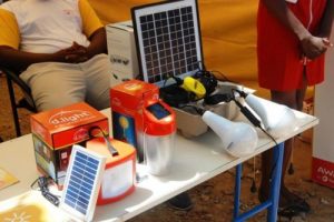 Extrême-Nord : 206 kits de lampes solaires pour les populations