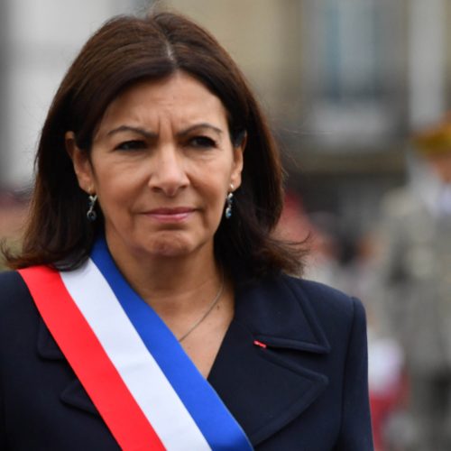 France – Mairie de Paris : Anne Hidalgo va ouvrir des mairies aux sans-abri