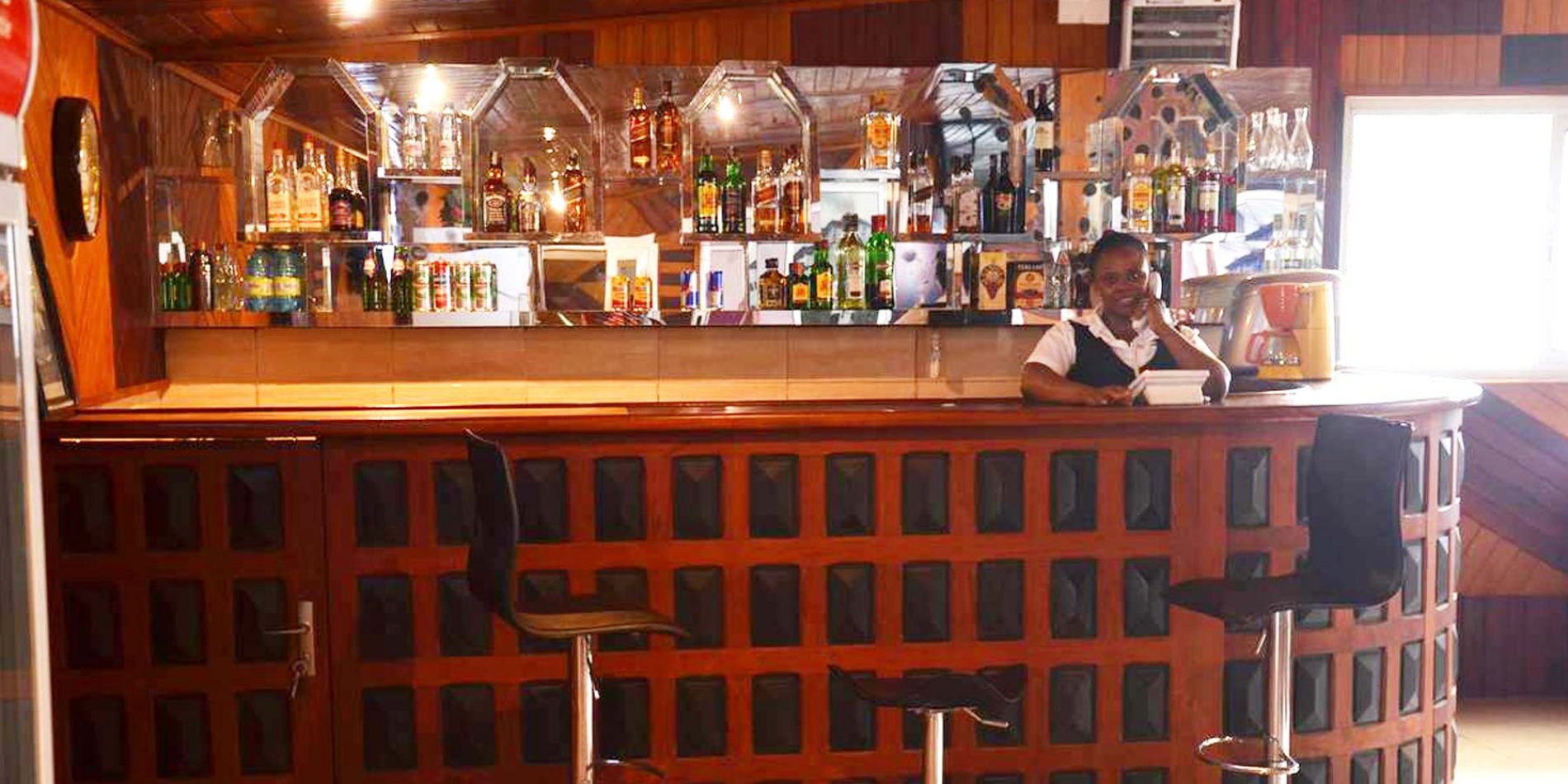 Douala 5ème: Le Sous-Préfet ordonne la fermeture de plusieurs débits de boisson