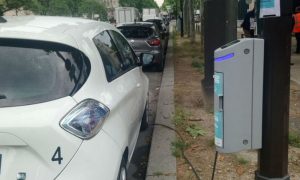 Paris – mobilité urbaine: L’éclairage public au service des voitures hybrides!
