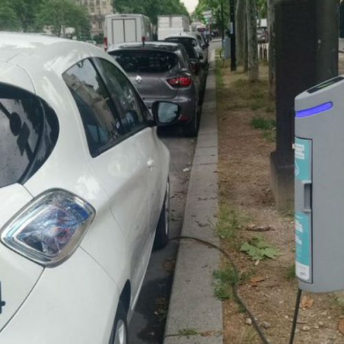 Paris – mobilité urbaine: L’éclairage public au service des voitures hybrides!