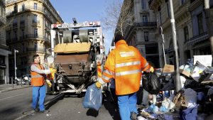 France : Un ramassage géant et une compétition des déchets organisés à Marseille