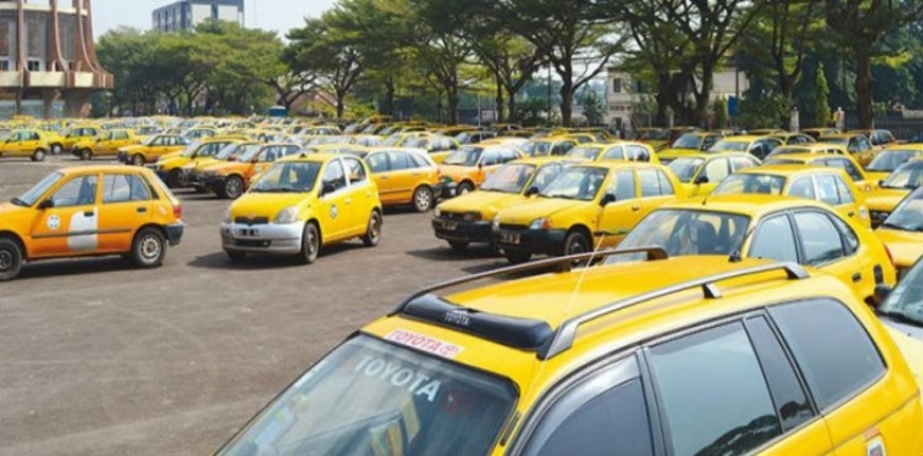Désordre urbain : Le Maire de ville de Yaoundé donne 7 jours aux Taximen