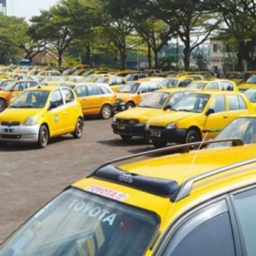 Désordre urbain : Le Maire de ville de Yaoundé donne 7 jours aux Taximen