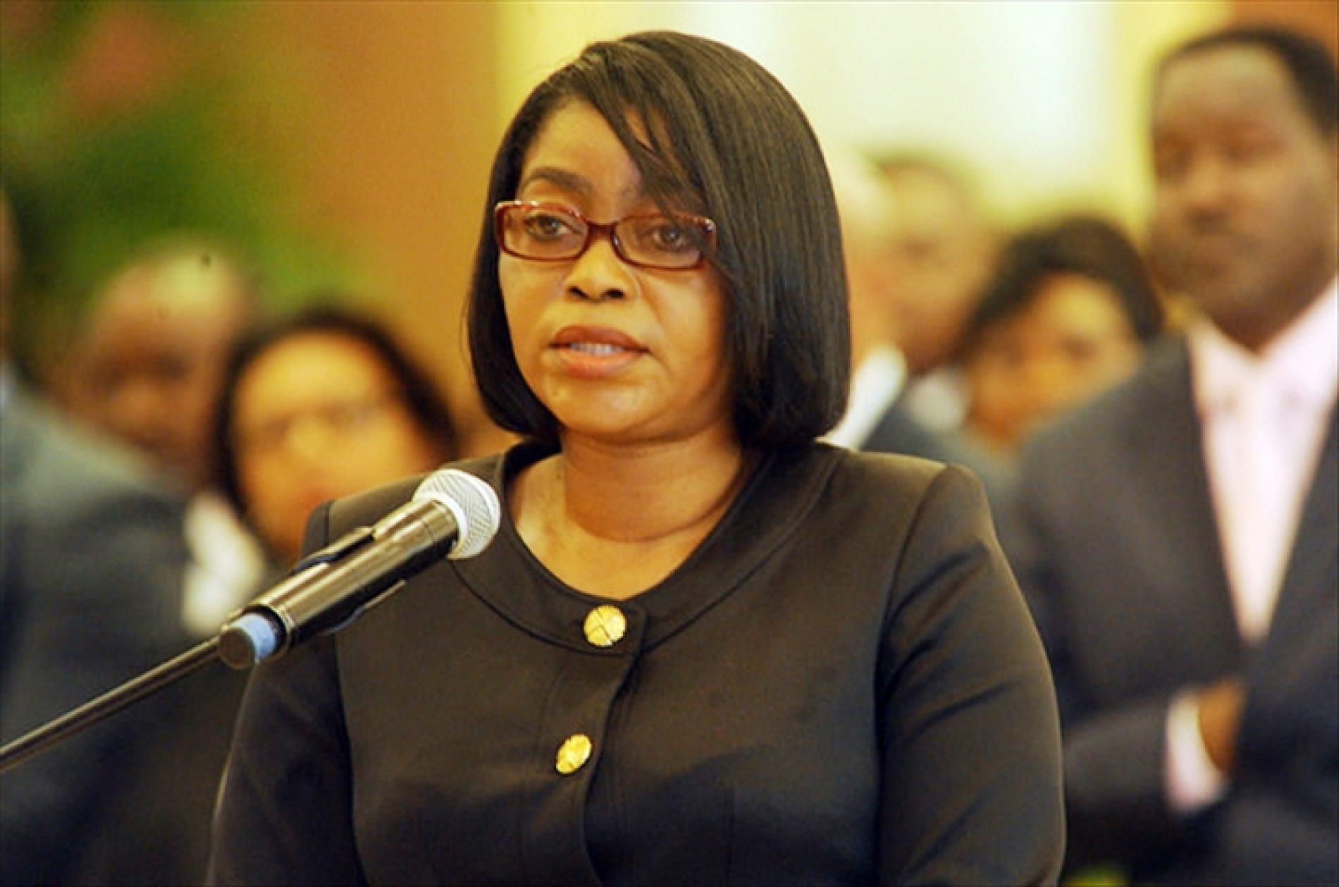 Gabon: Rose Christiane Raponda propulsée à la tête du Gouvernement