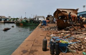 Kribi: Deux épaves de barges mises en vente